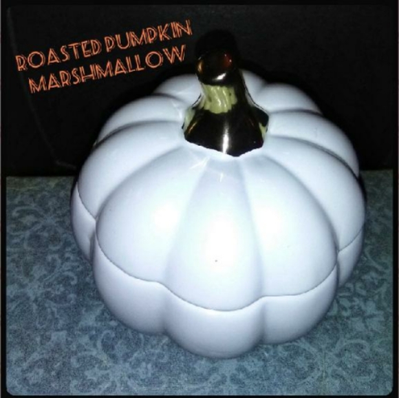 Huntington Home Other - 🆕 ROASTED PUMPKIN MARSHMALLOW Ceramic Jar candle
